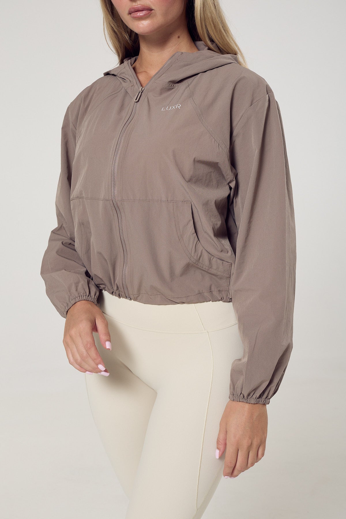 Nylon full zip wind breaker