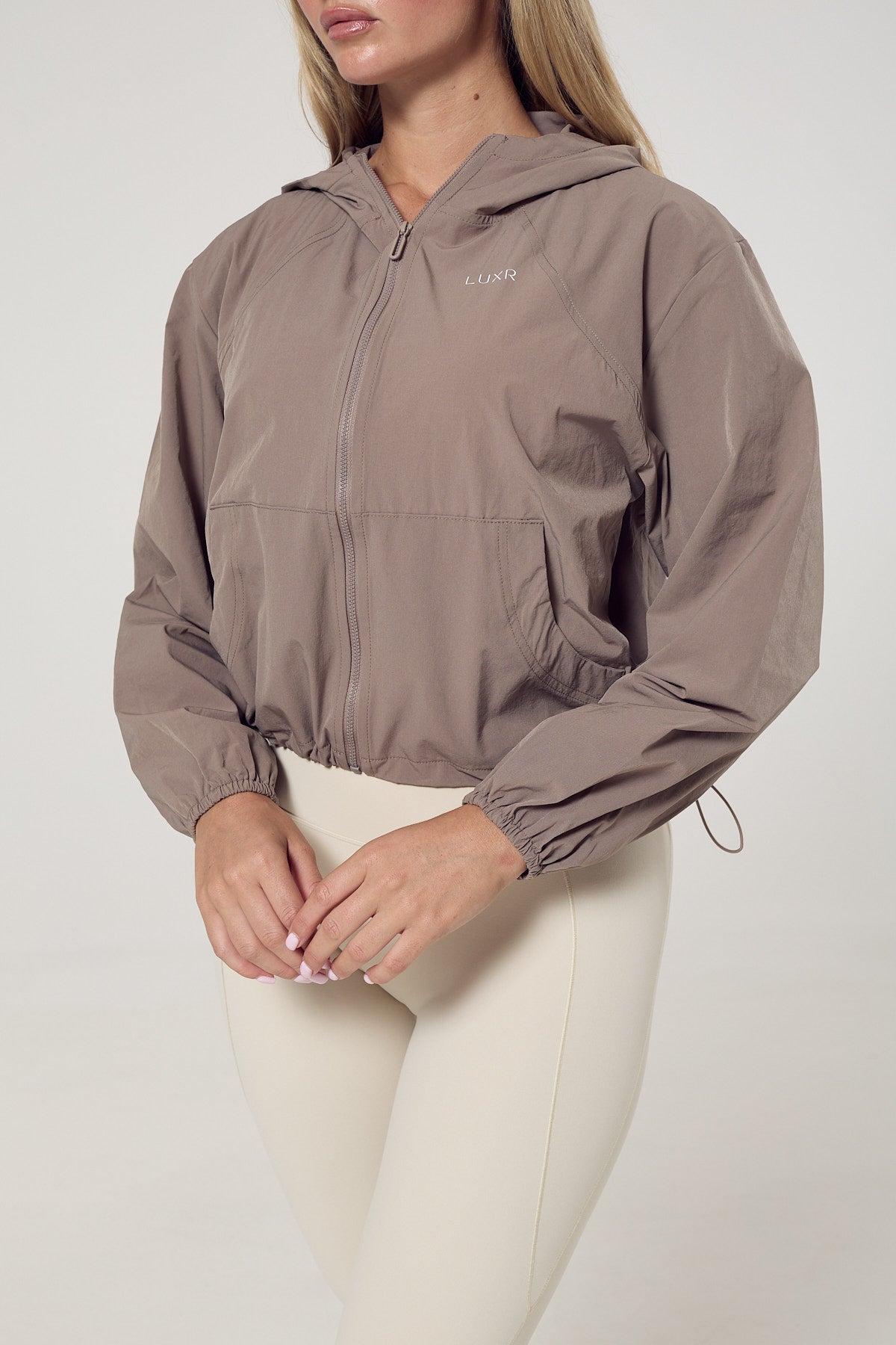Nylon full zip wind breaker