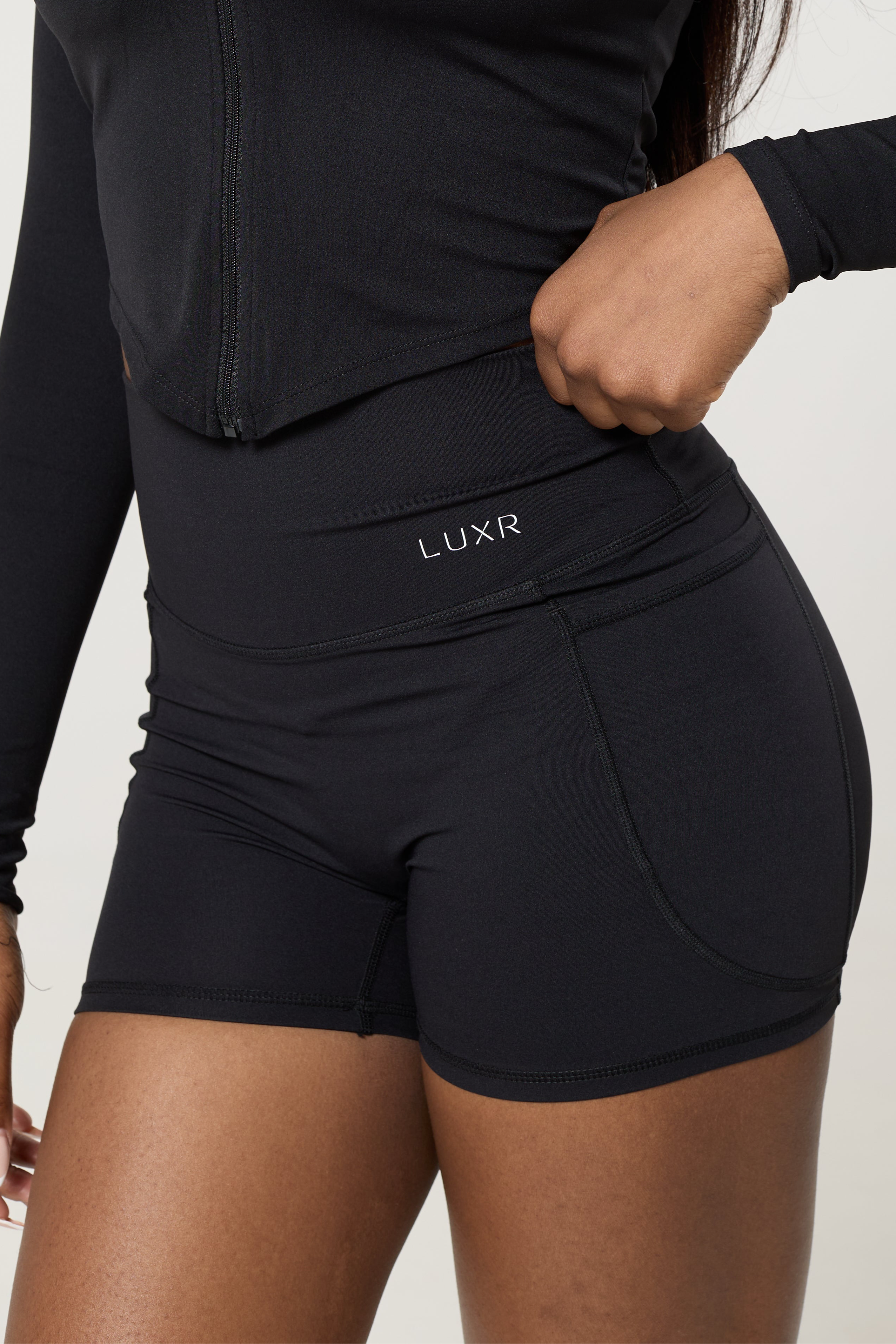 Sculpt fit shorts